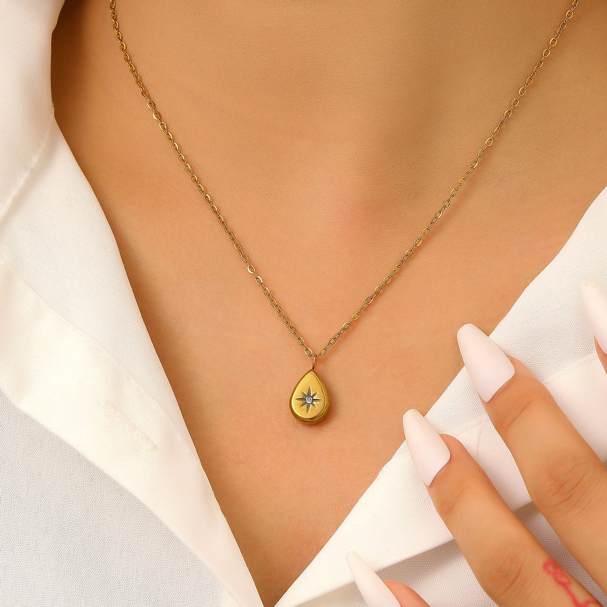 Women's Drop Flower Stainless Steel High-grade Cold Style Necklace