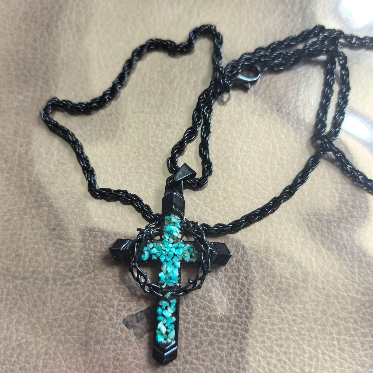 Men's Thorn Cross Inlaid Turquoise Fashion Design Necklace