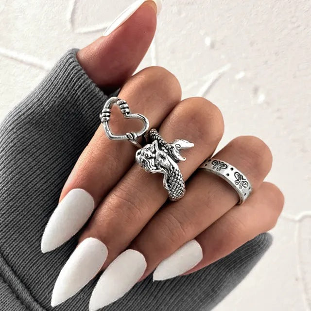 Alloy Chain Vintage Crying Face Poker Hollow Love Ring