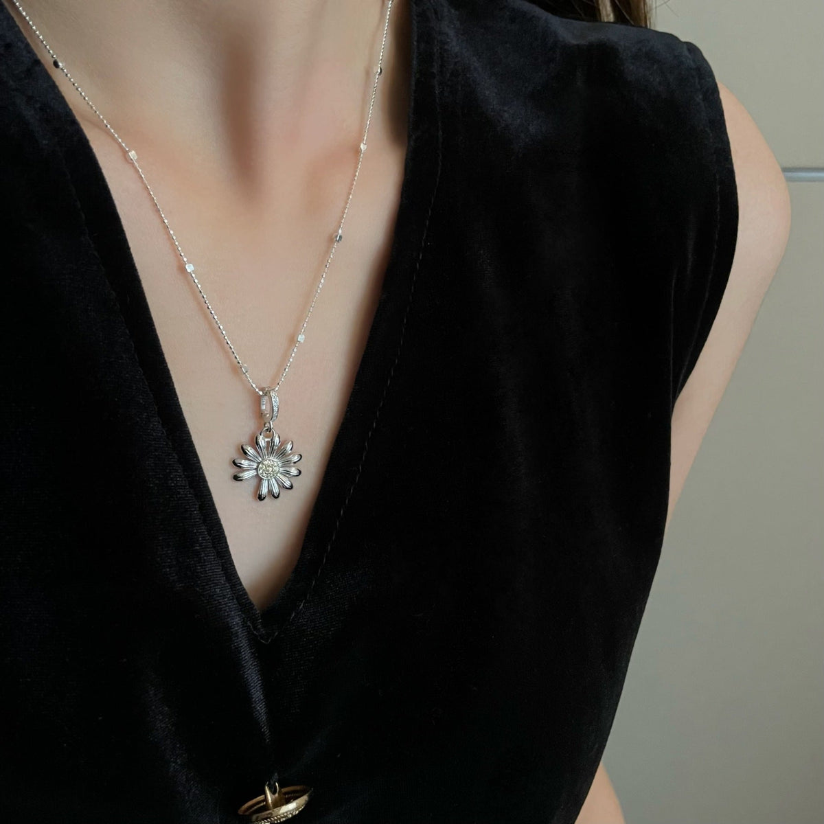 Sterling Sier Daisy Design Elegant Simple Fashionable High Necklaces
