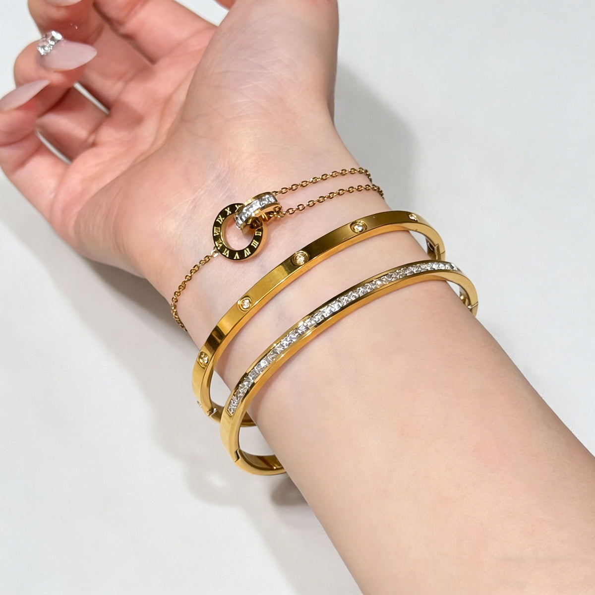 High-grade Gold Titanium Steel Female Couple Simple Light Bracelets