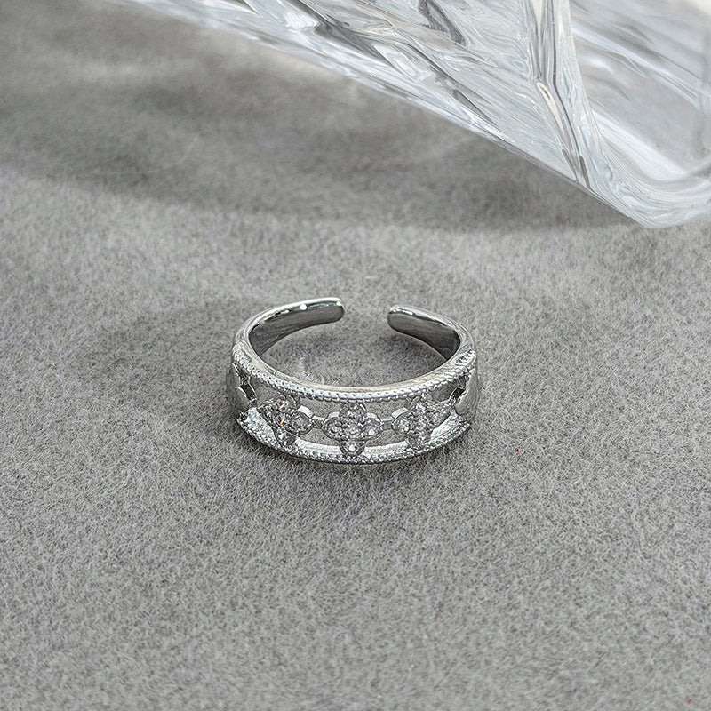 Women's Mild Luxury Retro Delicate Diamond Clover Flower-de-luce Open Niche Twin Rings