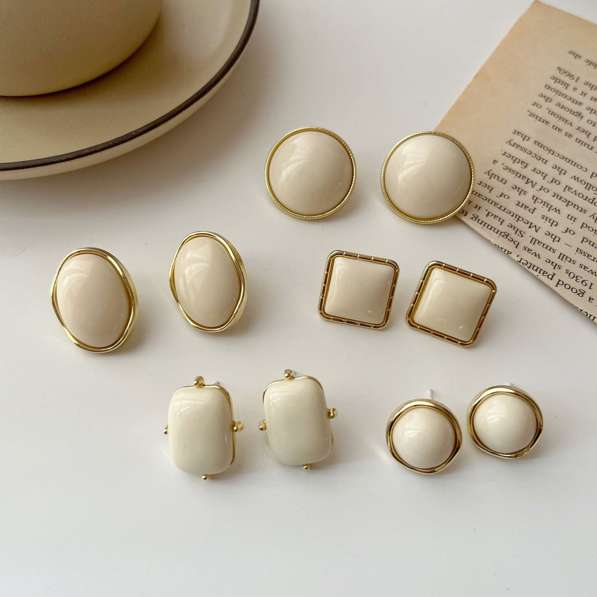 French Style Temperament White Geometric Elegant Trendy High-grade Earrings