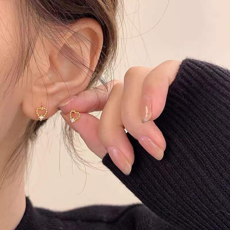 Joker Love Heart Mini Cute Compact Peach Temperament High Sense Stud Earrings