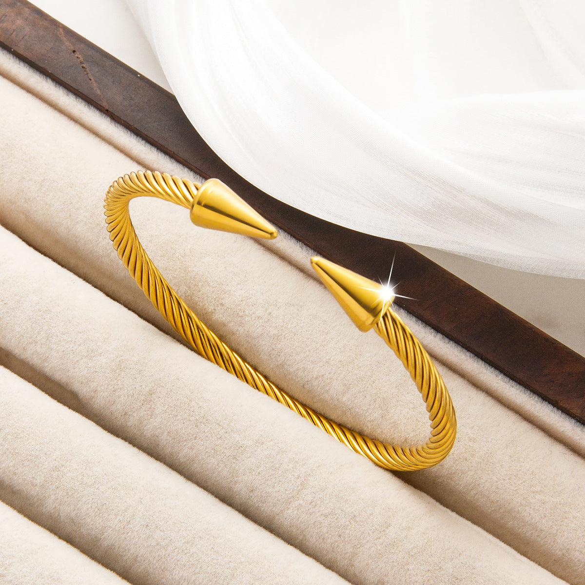 Gold Wire Rope Titanium Steel High-grade Bracelets