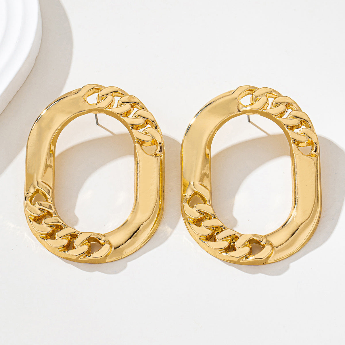 Women's Personalized Metal Oval Retro Fashion Design Earrings