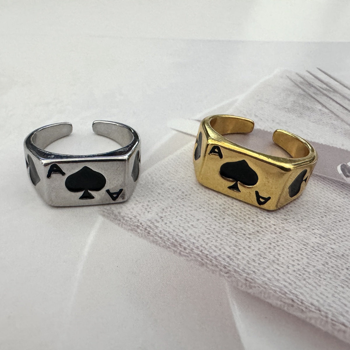 Women's & Men's Retro Sier Trendy Steel Black Peach Playing Card Personality Ring