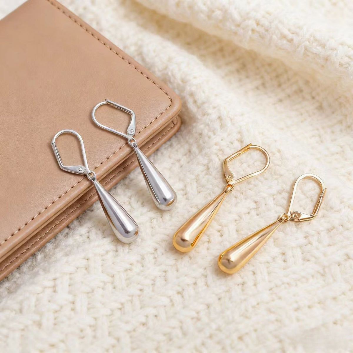 Women's Drops High-grade Metallic Mild Luxury Retro Earrings