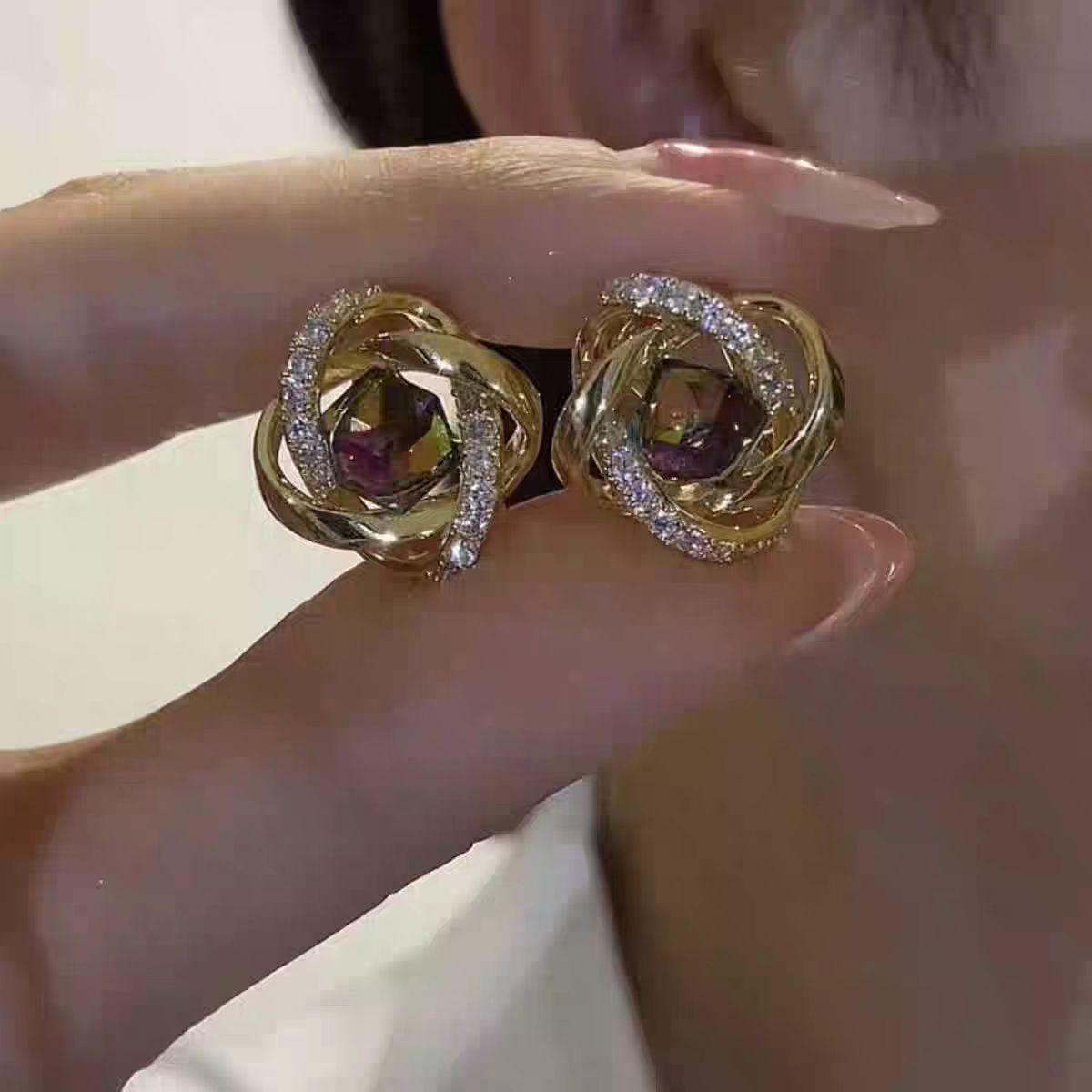 Unique Light Luxury Temperament Premium Spiral Color Geometric Stud Earrings