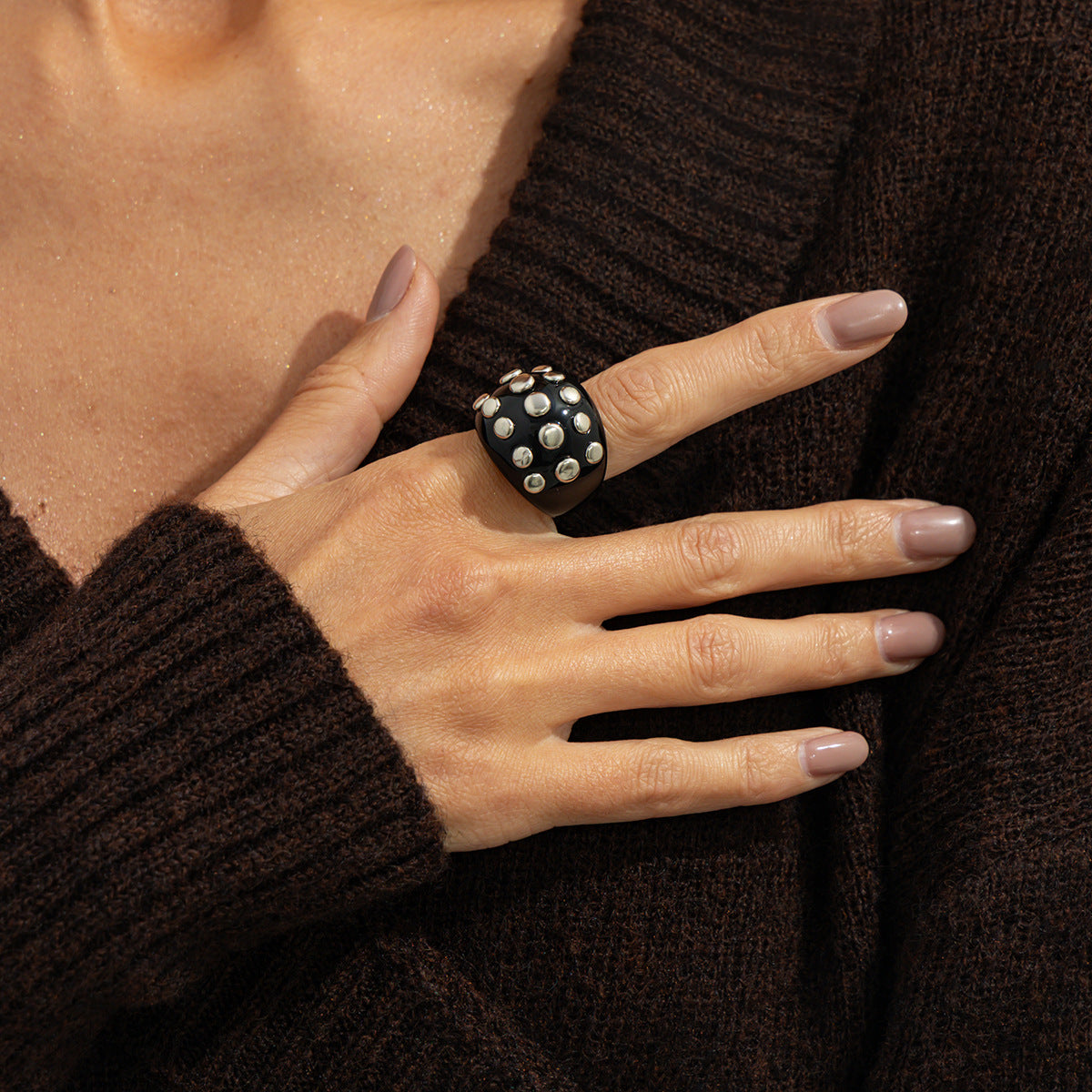 Style Blooming Rivet Open Resin Fashion Bracelet