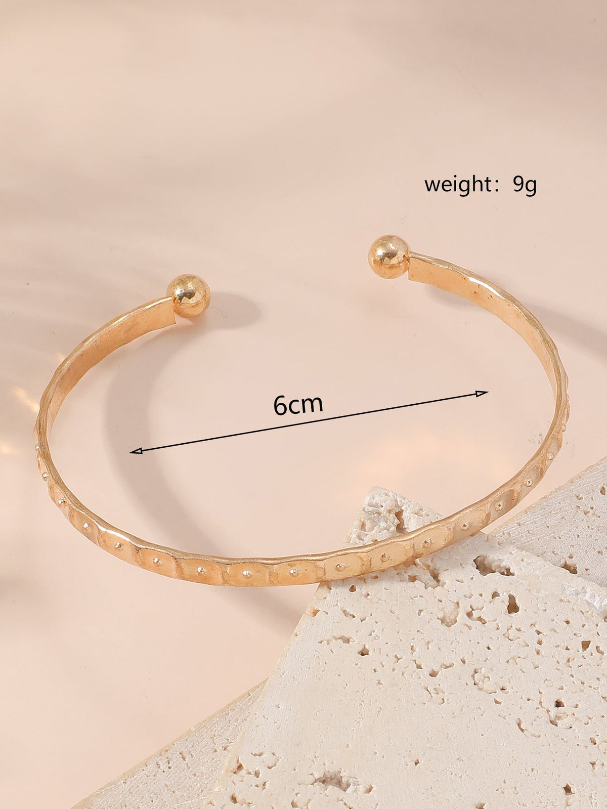 Winding Hollow Open-end High-grade Light Luxury Bracelets