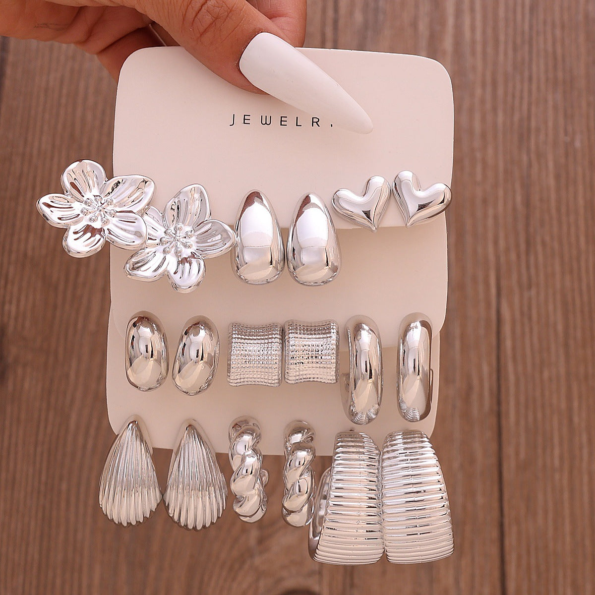 Women's Fashion Exaggerated Shaped Suit Personalized Gold Sier Earrings