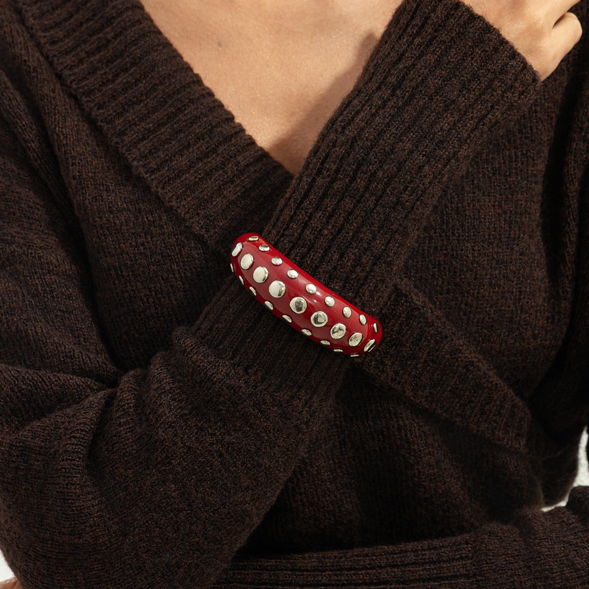 Style Blooming Rivet Open Resin Fashion Bracelet