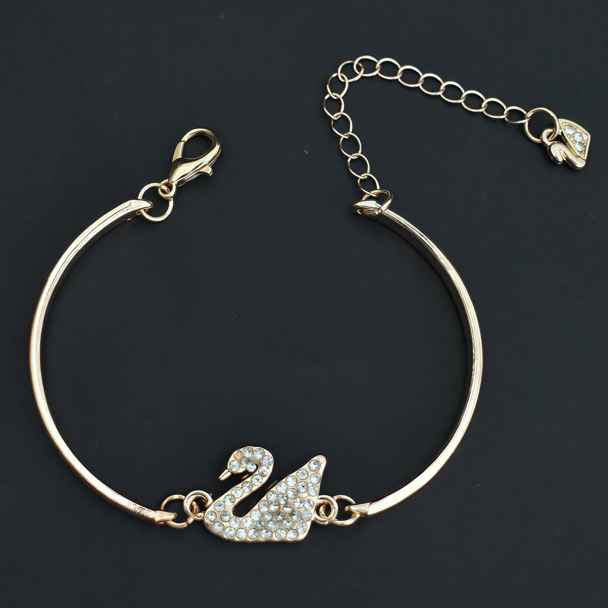 Women's Exquisite Fashion Swan Simple Diamond Design Bracelet