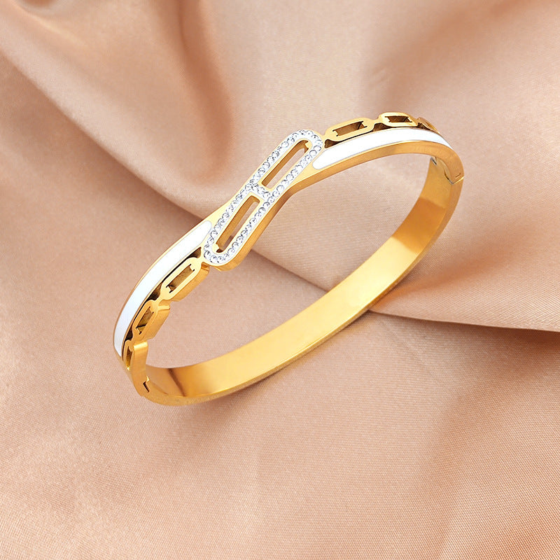 Women's Diamond Letters Buckle Open-ended Design White Shell Simple Bracelet