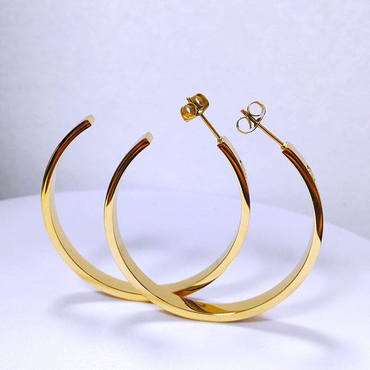 Screw Shaped Titanium Steel Fashion Colored Gold Round High-grade Stud Earrings
