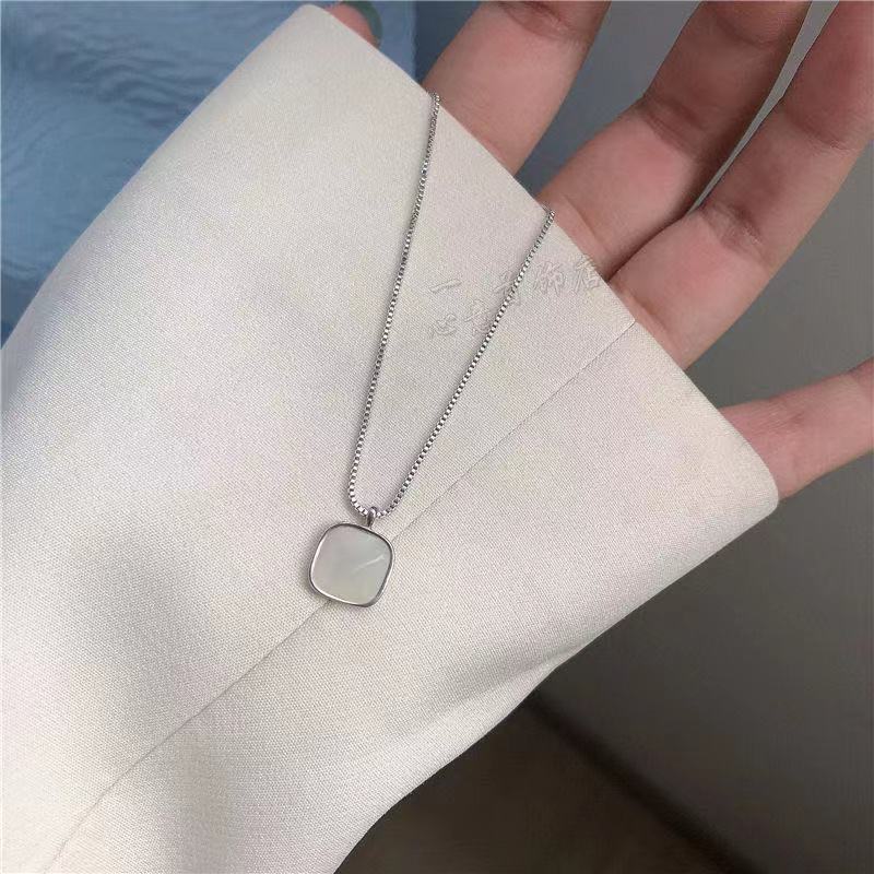 Shell Fashionable Simple Temperamental Minority Design White Stylish Necklace