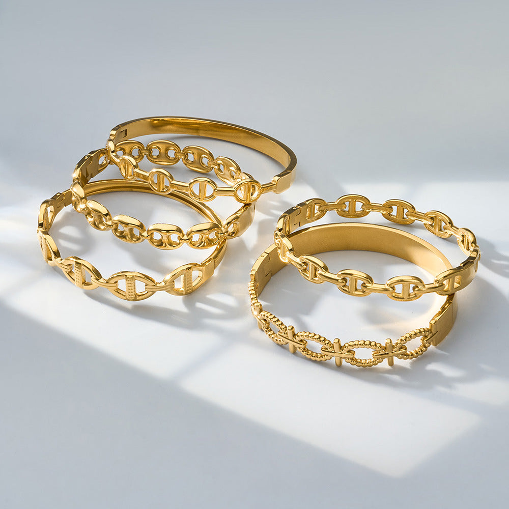 Women's Light Luxury High-grade Stainless Steel Gold Pig Bracelet