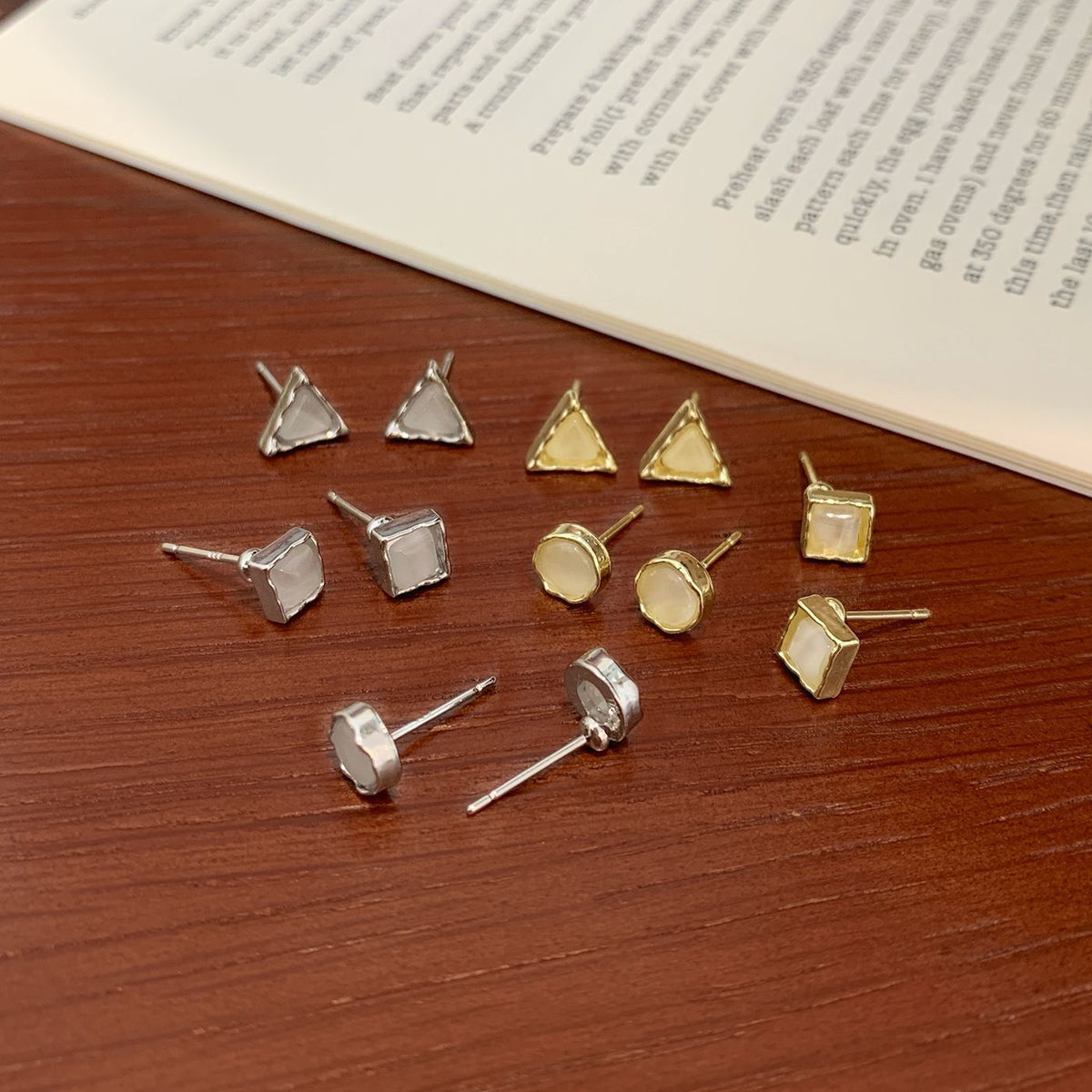 Women's Opal Irregular Ear Sier Needle Niche Sweet Light Luxury Earrings