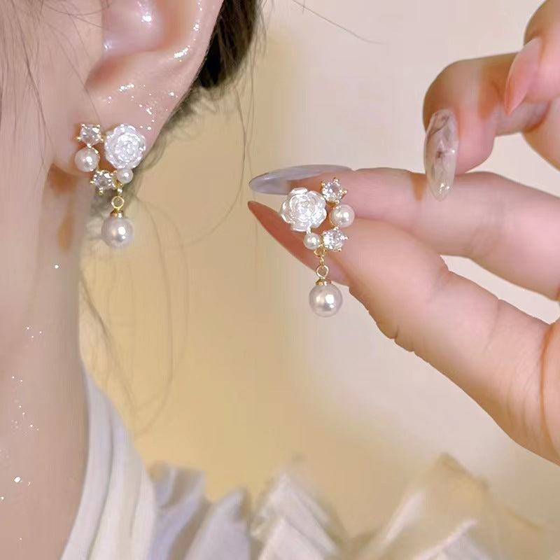 Women's Fresh Niche Design Flower French Pearl Rhinestone Earrings