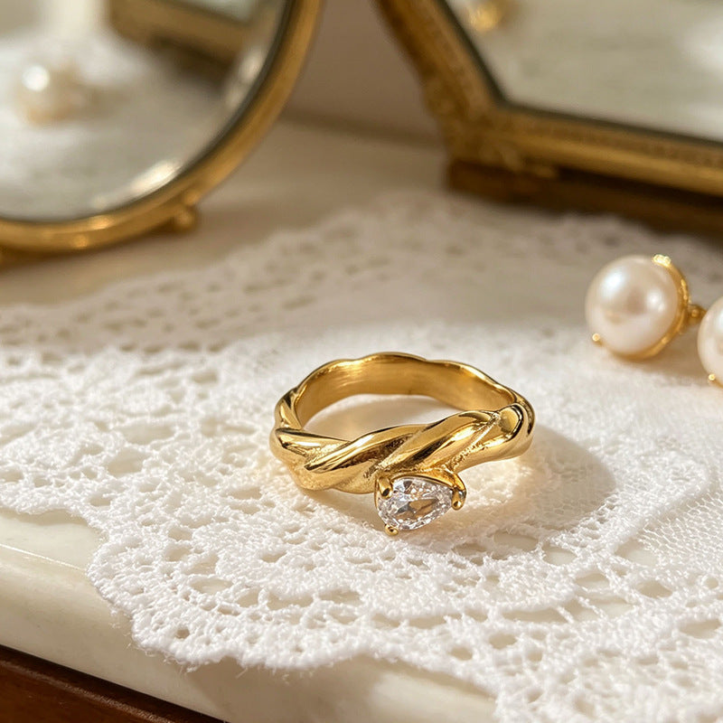 Women's Inlaid Zircon Retro Easy Matching Light Luxury Ring