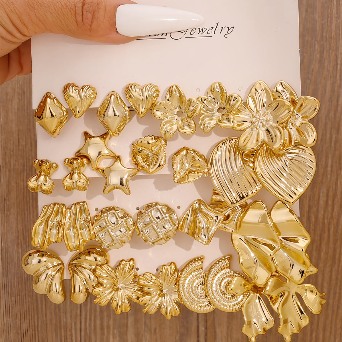 Women's Fashion Exaggerated Shaped Suit Personalized Gold Sier Earrings