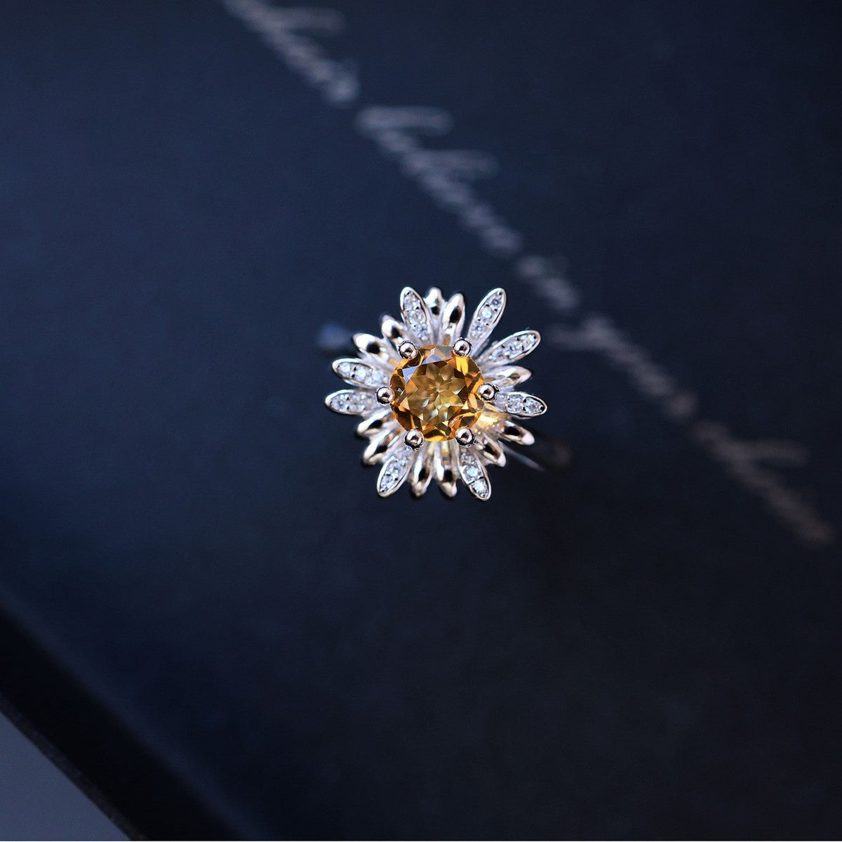 Women's & Men's Natural Citrine Sunflower Fashion Feeling Electroplated Ring