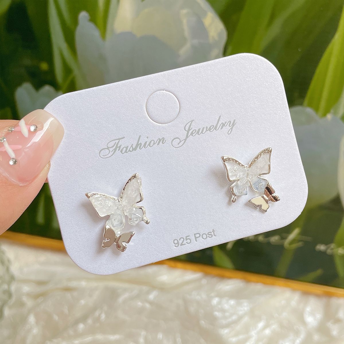 Women's Gradient Crystal Bow Sier Needle Light Luxury Pearl Butterfly Earrings