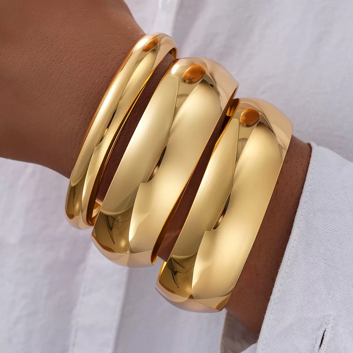Trendy Exaggerated Metal Texture Glossy Female High Sense Niche Wide Bracelet