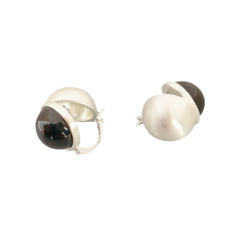 Design Fashion Brushed Inlaid Stone Black Agate White Crystal Personality Earrings