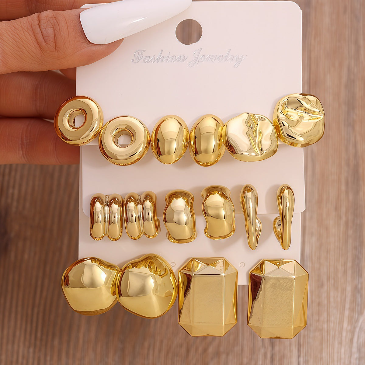 Women's Fashion Exaggerated Shaped Suit Personalized Gold Sier Earrings