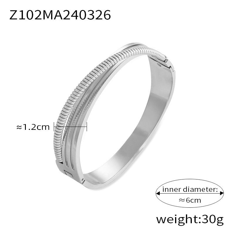 Women's Texture Design Gold Plated Light Luxury Bracelet