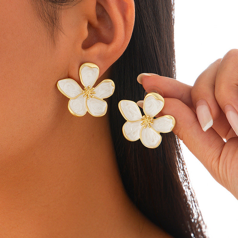Zinc Alloy Three-dimensional Flower Ear Temperament Wild High Sense Stud Earrings