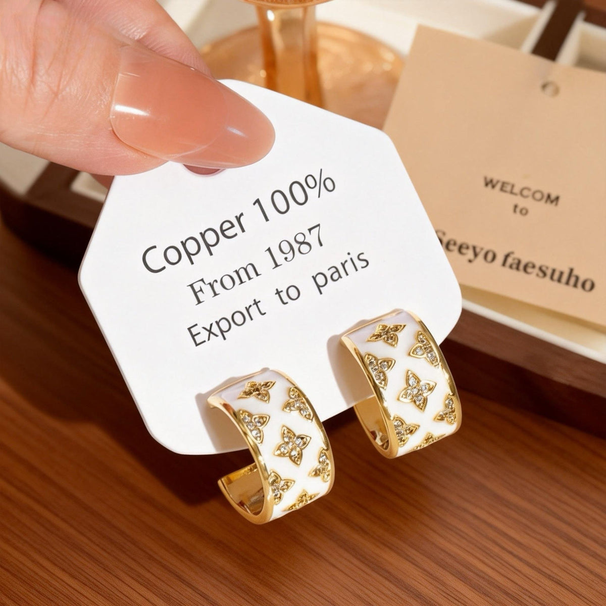 Style Classic Clover Presbyopic Shaped Light Luxury High-grade Earrings