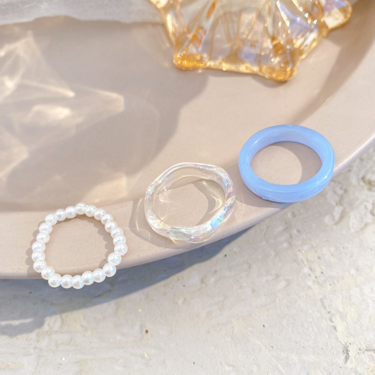 Simple Resin Pearl Female Niche Senior Acrylic Suit Ring