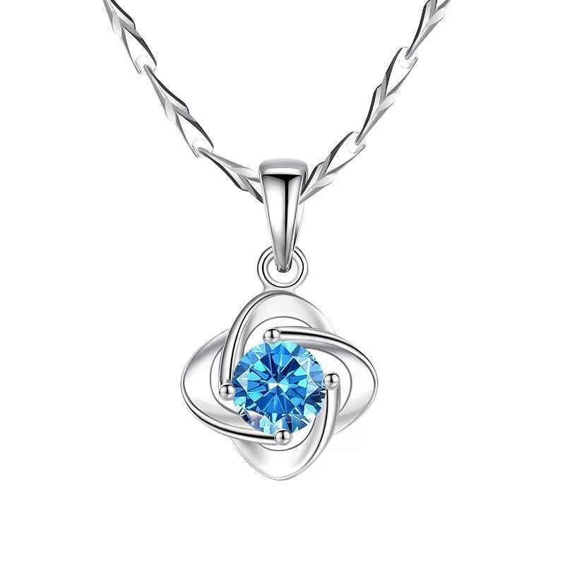 Clover Female Special Interest Light Luxury Summer Clavicle Chain Heart Pendants