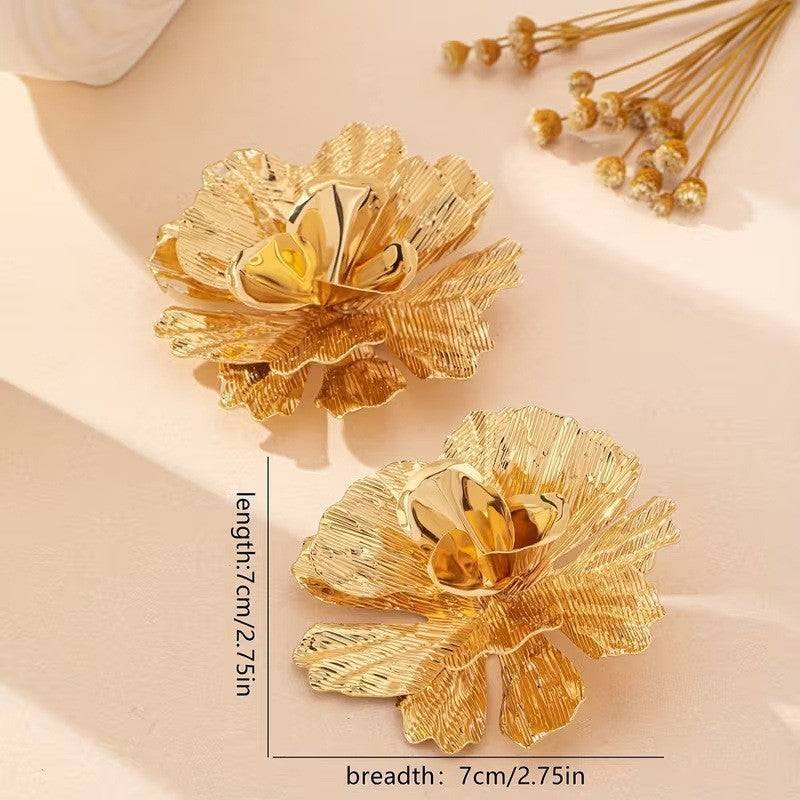 Women's Retro Gold Camellia For Temperamental Minority Rings