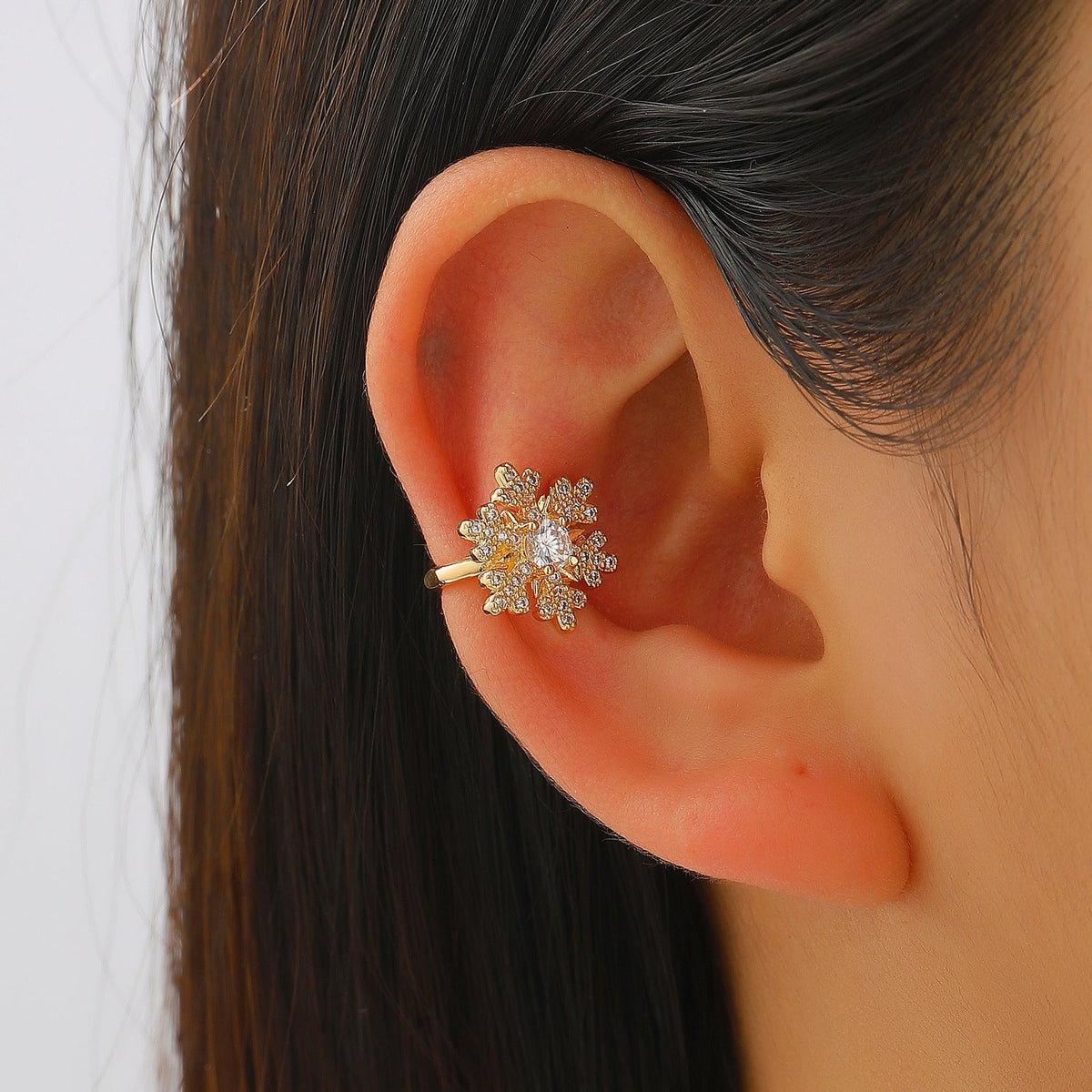Luxury Fashion Copper Inlaid Zircon No Piercing Female Geometric Painless Ear Clip