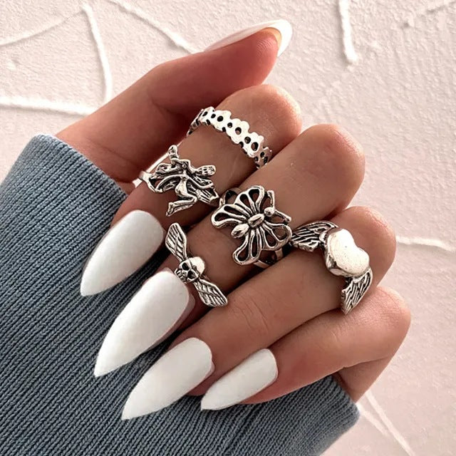 Alloy Chain Vintage Crying Face Poker Hollow Love Ring