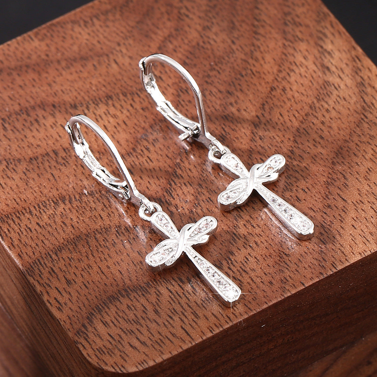 Fashion For Ladies Niche High-grade Light Earrings