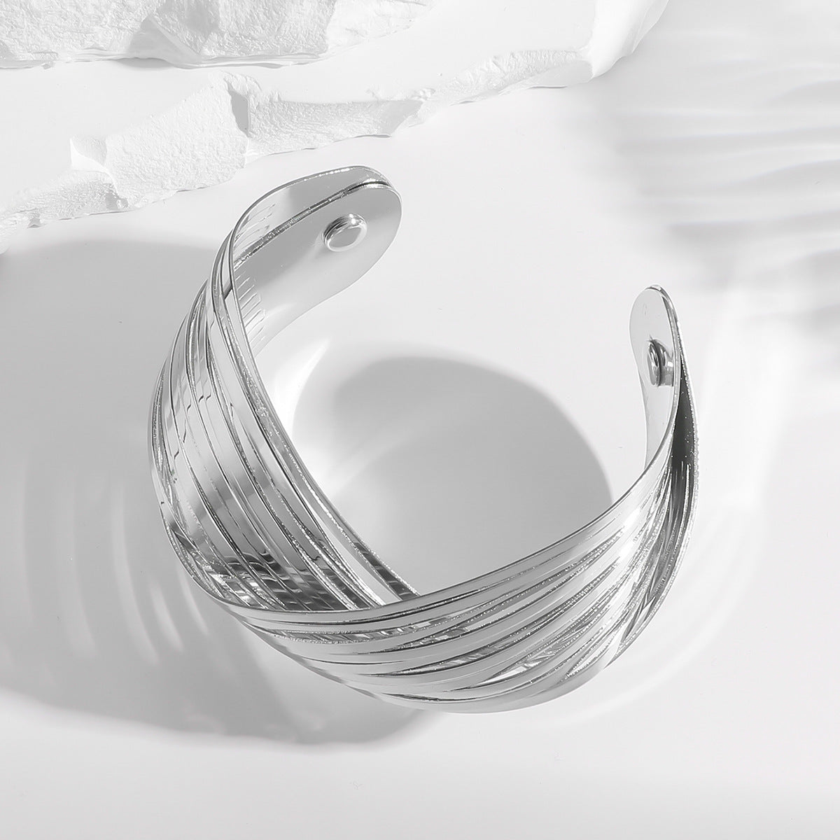 French Simplicity Design Sense Open-end Polished Niche Retro Hollow Bracelets