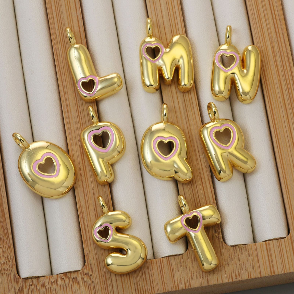 Xi English Letter Gold Simple Heart-shaped Pendant