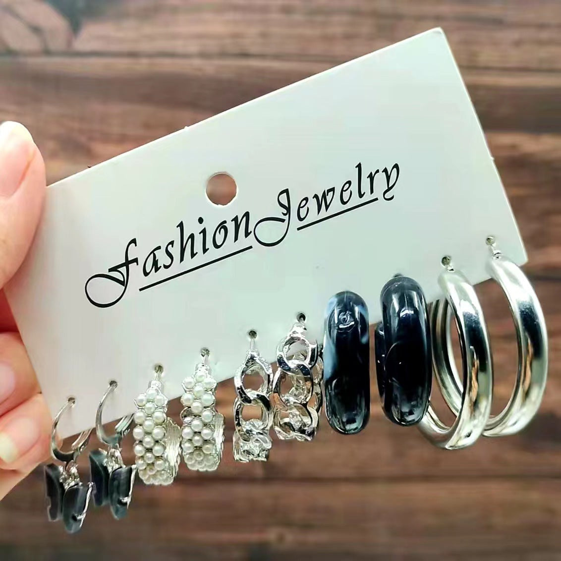Women's French Retro Circle Pearl For Stud Earrings