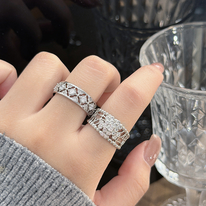 Women's Mild Luxury Retro Delicate Diamond Clover Flower-de-luce Open Niche Twin Rings
