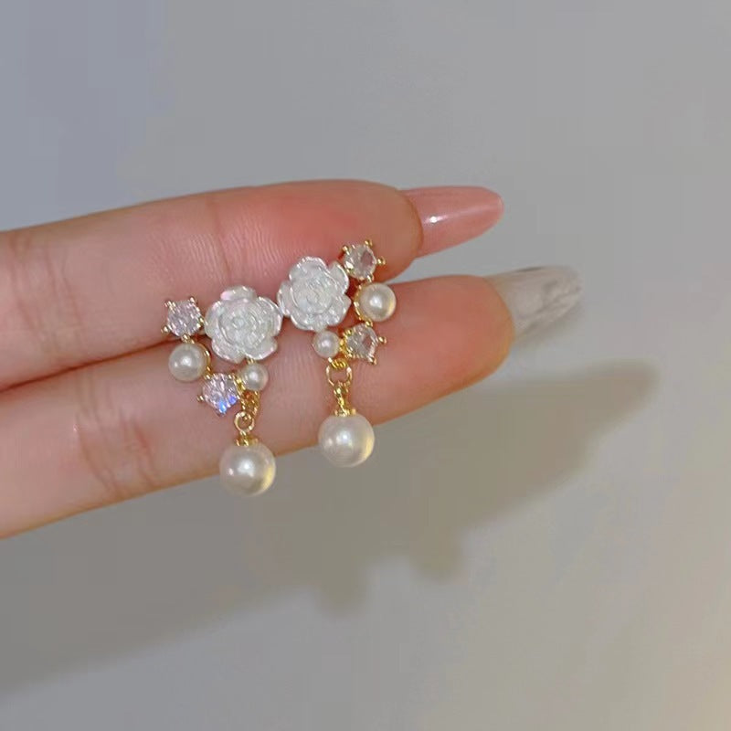 Women's Fresh Niche Design Flower French Pearl Rhinestone Earrings