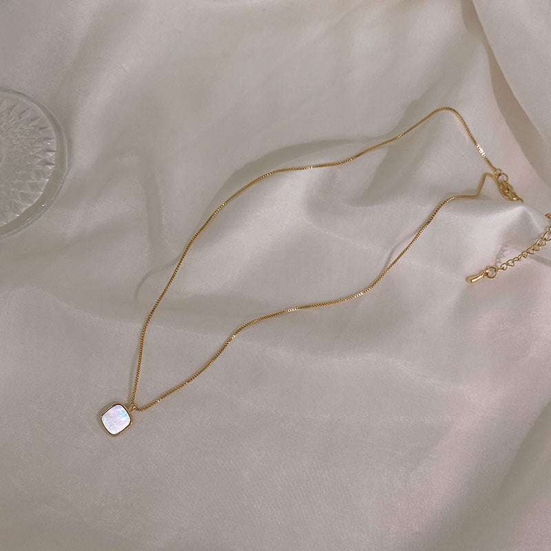 Shell Fashionable Simple Temperamental Minority Design White Stylish Necklace