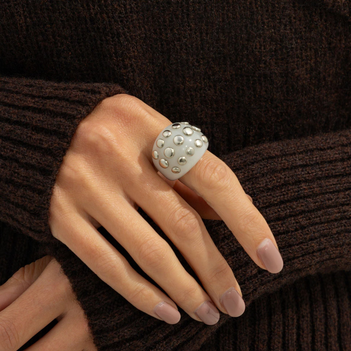 Style Blooming Rivet Open Resin Fashion Bracelet
