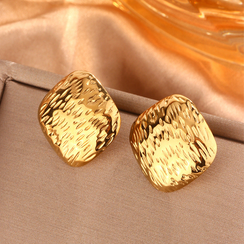 Retro Easy Matching Simple Titanium Steel Gold-plated Irregular Heart Maple Stud Earrings