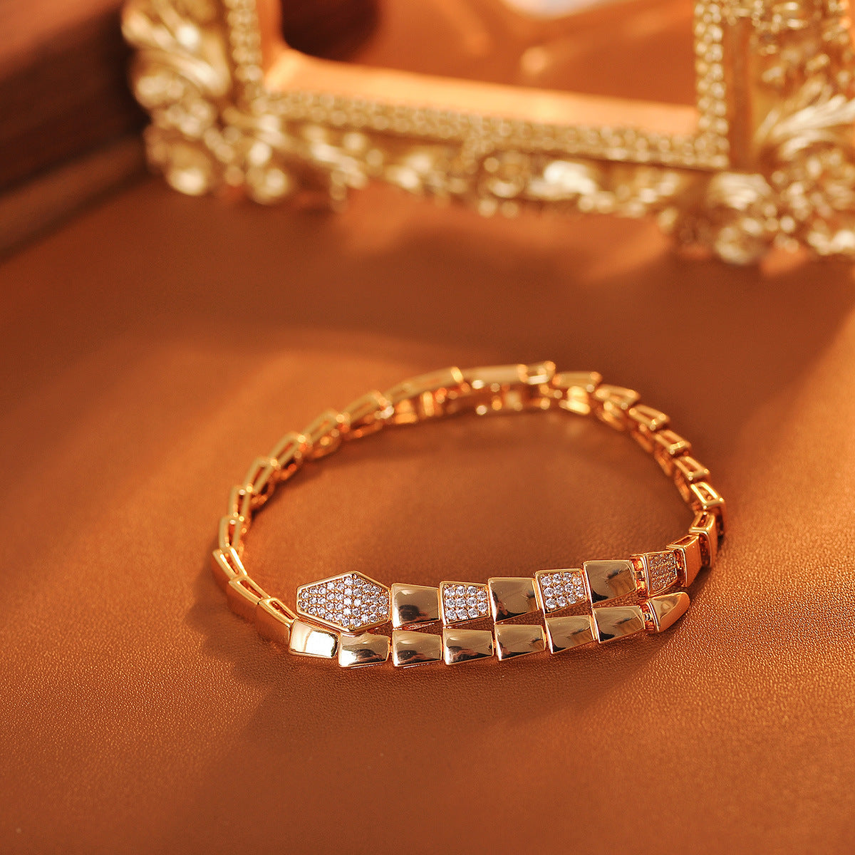 Couple High-grade Snake-shaped Glossy Tail Connection Bracelet