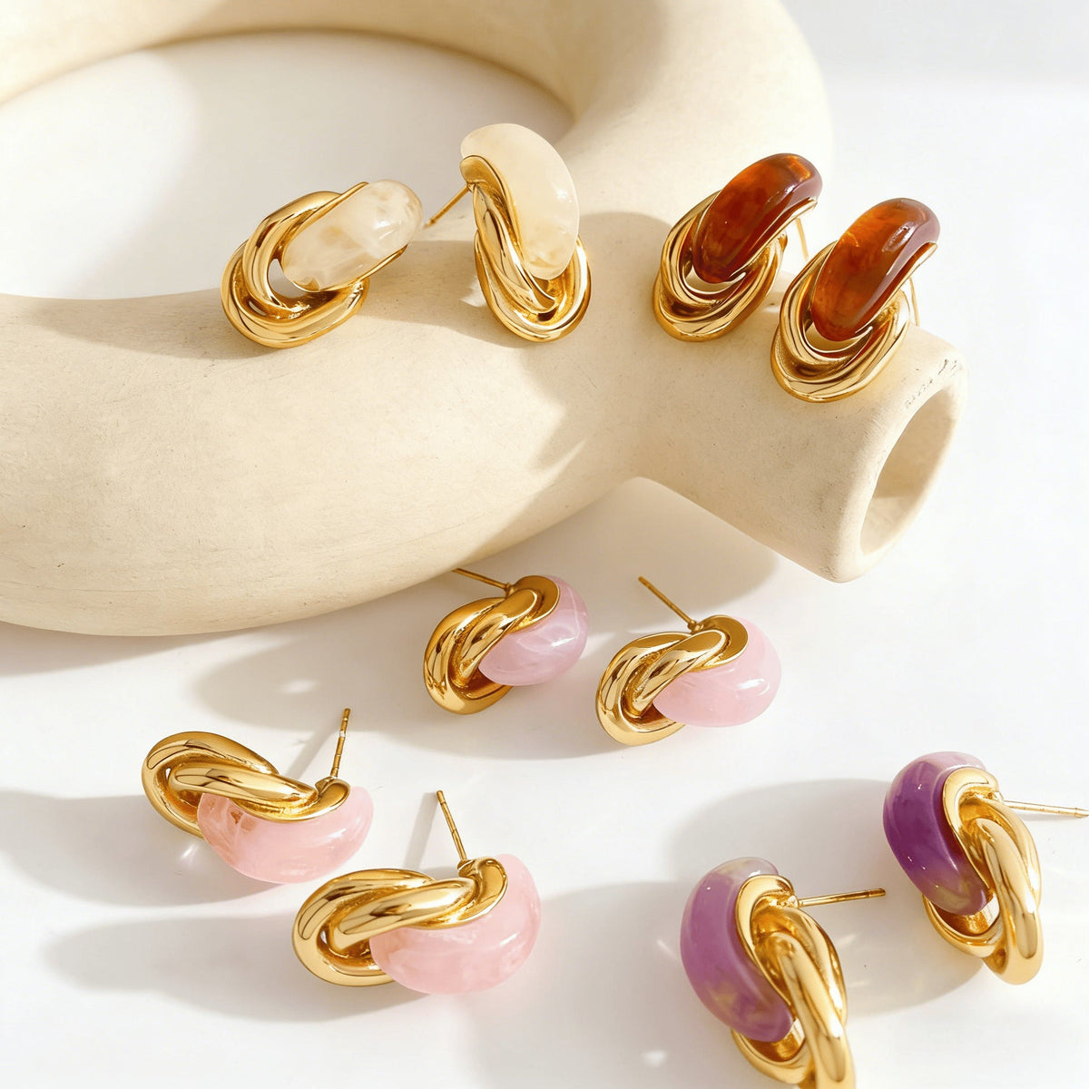 Women's Style Retro Metal Twist Niche Design Gentle Graceful High-grade Earrings